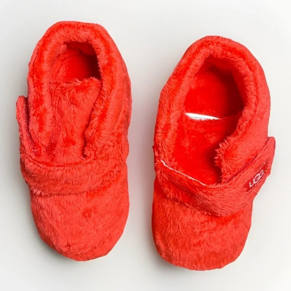 UGG Bixbee Baby Booties Ruby Red Soft Fleece Slippers Size 04/05